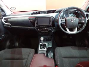 Toyota Hilux 2.8GD-6 double cab Raider auto - Image 6