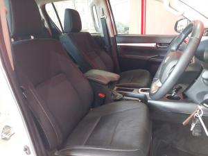 Toyota Hilux 2.8GD-6 double cab Raider auto - Image 10