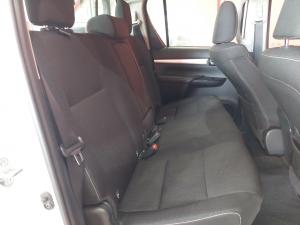 Toyota Hilux 2.8GD-6 double cab Raider auto - Image 11
