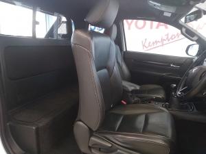 Toyota Hilux 2.8GD-6 Xtra cab Legend 50 - Image 17