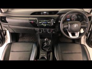 Toyota Hilux 2.4GD-6 double cab 4x4 SR - Image 6