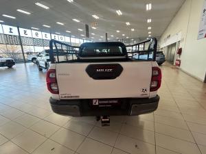 Toyota Hilux 2.8GD-6 double cab 4x4 Legend manual - Image 5