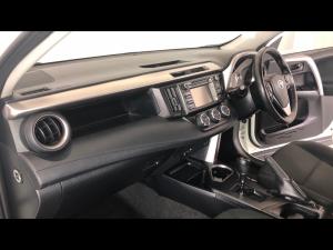 Toyota RAV4 2.0 GX auto - Image 7