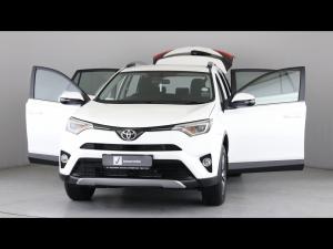 Toyota RAV4 2.0 GX auto - Image 13