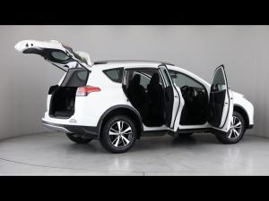 Toyota RAV4 2.0 GX auto - Image 16