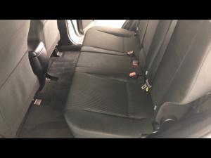 Toyota RAV4 2.0 GX auto - Image 21