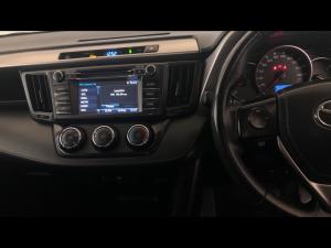 Toyota RAV4 2.0 GX auto - Image 24