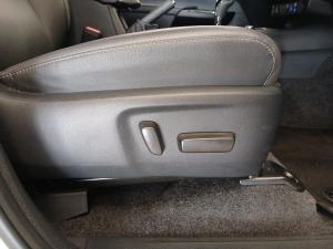 Toyota Hilux 2.8GD-6 48V double cab 4x4 Legend - Image 19