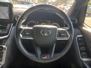 Toyota Land Cruiser 300 3.3D GR-Sport - Image 8
