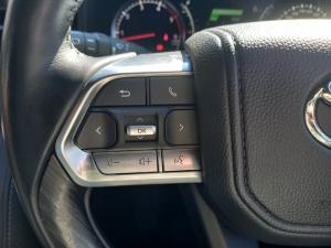 Toyota Land Cruiser 300 3.3D GR-Sport - Image 9