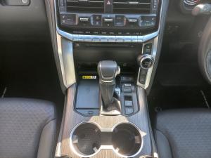 Toyota Land Cruiser 300 3.3D GR-Sport - Image 12