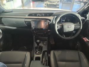 Toyota Hilux 2.8 GD-6 RB Legend RS 4X4 automaticD/C - Image 6
