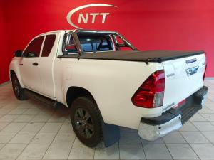 Toyota Hilux 2.4 GD-6 RB Raider automaticE/CAB - Image 9