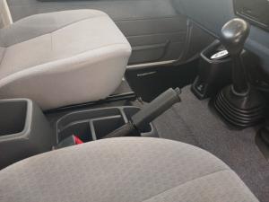 Toyota Land Cruiser 79 4.5DS/C - Image 10