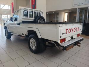 Toyota Land Cruiser 79 4.5DS/C - Image 23