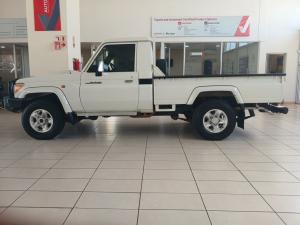 Toyota Land Cruiser 79 4.5DS/C - Image 24