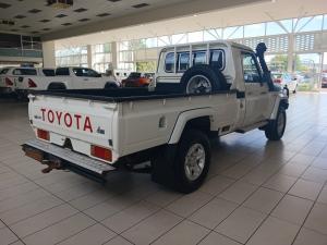 Toyota Land Cruiser 79 4.5DS/C - Image 2