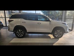 Toyota Fortuner 2.8GD-6 4X4 automatic - Image 3