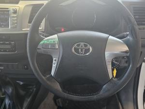 Toyota Hilux 3.0 D-4D Raider 4X4D/C - Image 8