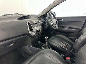 Hyundai i20 1.4 Glide - Image 16
