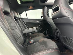 Mercedes-Benz GLA 250 4MATIC - Image 13