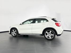 Mercedes-Benz GLA 250 4MATIC - Image 3