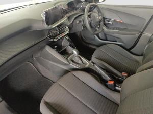 Peugeot 2008 1.2T Active automatic - Image 3