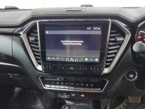 Isuzu D-Max 3.0TD double cab V-Cross - Image 10