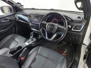 Isuzu D-Max 3.0TD double cab V-Cross - Image 5
