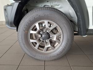Suzuki Jimny 1.5 GLX AllGrip 5-door auto - Image 6