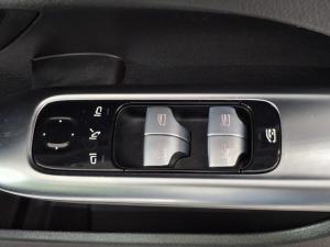 Mercedes-Benz C-Class C220d Avantgarde - Image 15