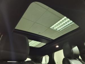 Land Rover Range Rover Evoque D200 R-Dynamic HSE - Image 8