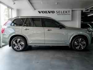 Volvo XC90 T8 Recharge AWD Ultra Dark - Image 2
