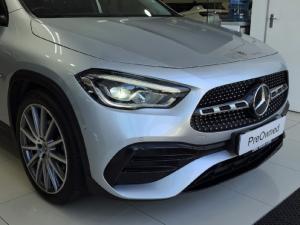 Mercedes-Benz GLA GLA200 - Image 12