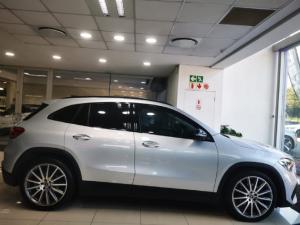 Mercedes-Benz GLA GLA200 - Image 8