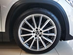 Mercedes-Benz GLA GLA200 - Image 9