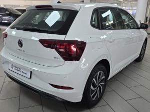 Volkswagen Polo hatch 1.0TSI Life auto - Image 12