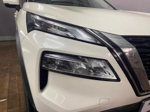 Nissan X-Trail 2.5 Visia - Image 4