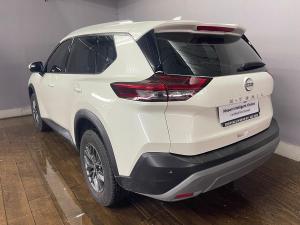 Nissan X-Trail 2.5 Visia - Image 5