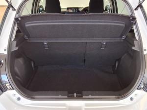 Suzuki Swift 1.2 GLX auto - Image 15
