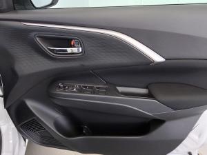 Suzuki Swift 1.2 GLX auto - Image 18