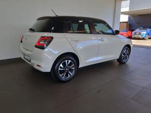 Suzuki Swift 1.2 GLX auto - Image 7