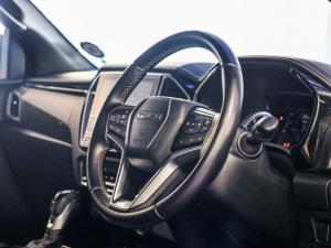 Isuzu D-Max 3.0TD double cab V-Cross 4x4 - Image 10