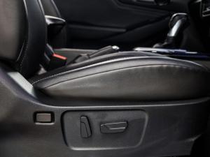Isuzu D-Max 3.0TD double cab V-Cross 4x4 - Image 17