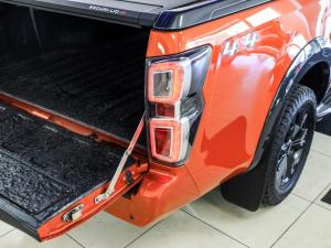Isuzu D-Max 3.0TD double cab V-Cross 4x4 - Image 20