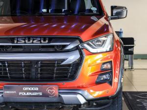 Isuzu D-Max 3.0TD double cab V-Cross 4x4 - Image 4