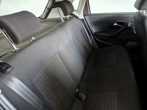 Volkswagen Polo Vivo hatch 1.6 Comfortline auto - Image 13