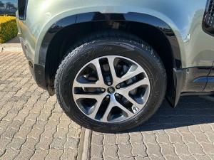 Land Rover Defender 110 D300 X-Dynamic HSE - Image 9