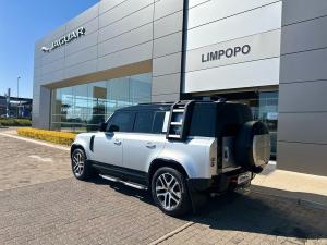 Land Rover Defender 110 D300 X - Image 11
