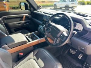 Land Rover Defender 110 D300 X - Image 4